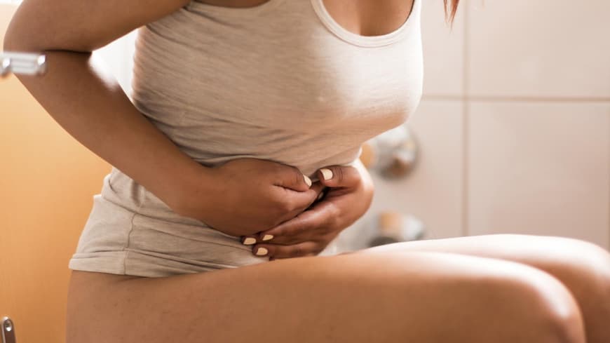 Bauchschmerzen und Durchfall sollen Symptome beim Leaky-Gut-Syndrom sein