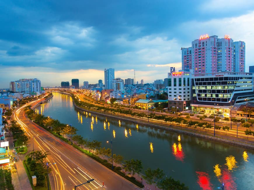 Ho-Chi-Minh-Stadt ist die boomende Wirtschaftsmetropole des Landes. Das ehemalige Saigon war bis 1975 die Hauptstadt der einstigen Republik Vietnam, auch bekannt als Südvietnam.