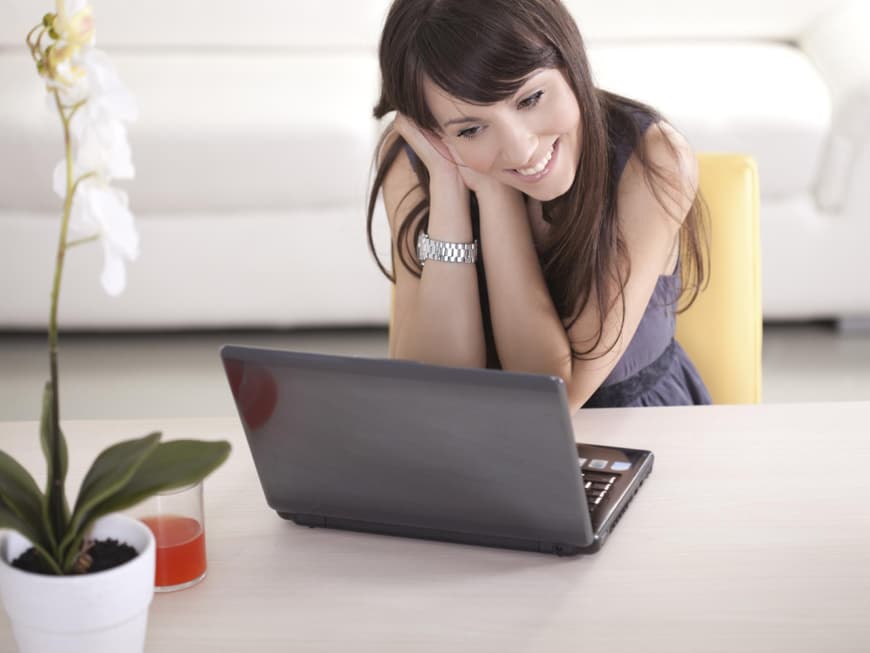 Übers Internet können sich viele Kontakte anbahnen, bestimmte Regeln aber sollten Sie beachten