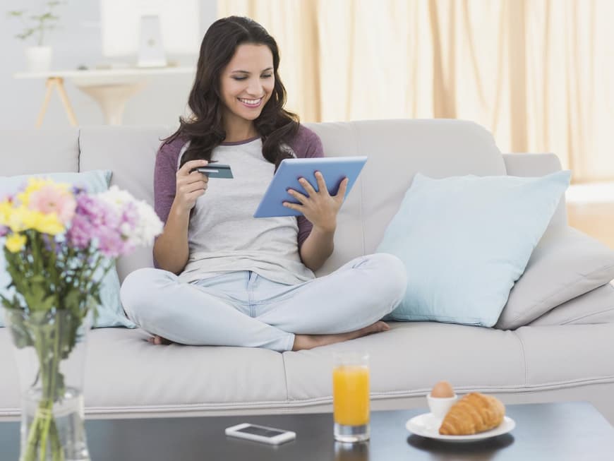 Beim Online-Shopping sollten Sie u.a. auf sichere Datenübertragung von Kontodaten achten