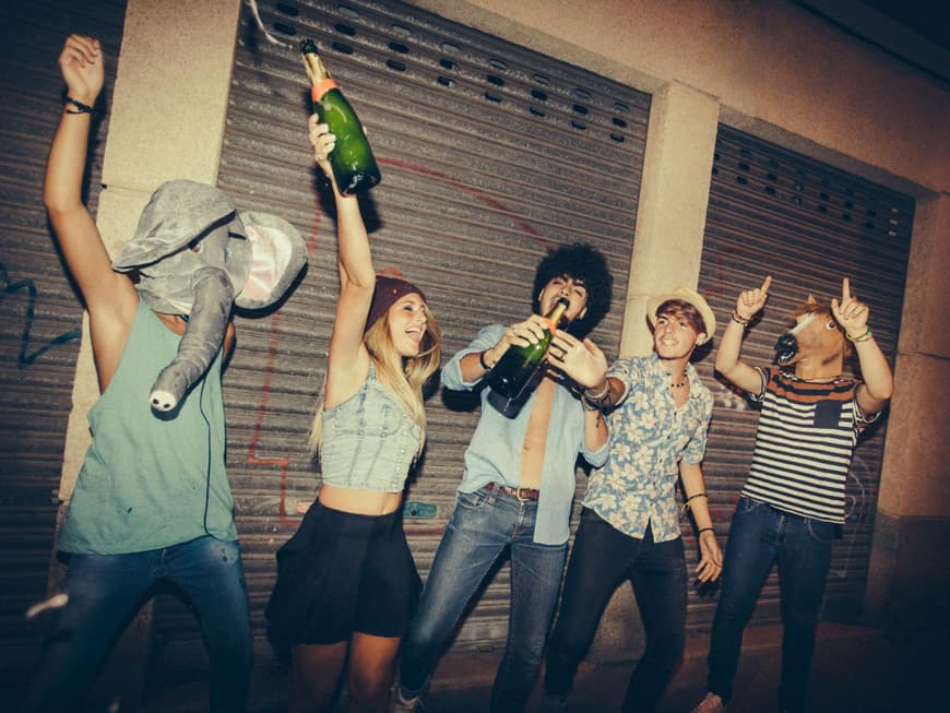 Normalerweise dürfen Kids unter 16 Jahren nur in Begleitung eines Erwachsenen in die Disco.