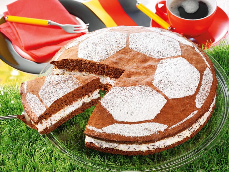 Auf geht's in die nächste Kicker-Genussrunde, der Ball liegt bereit!