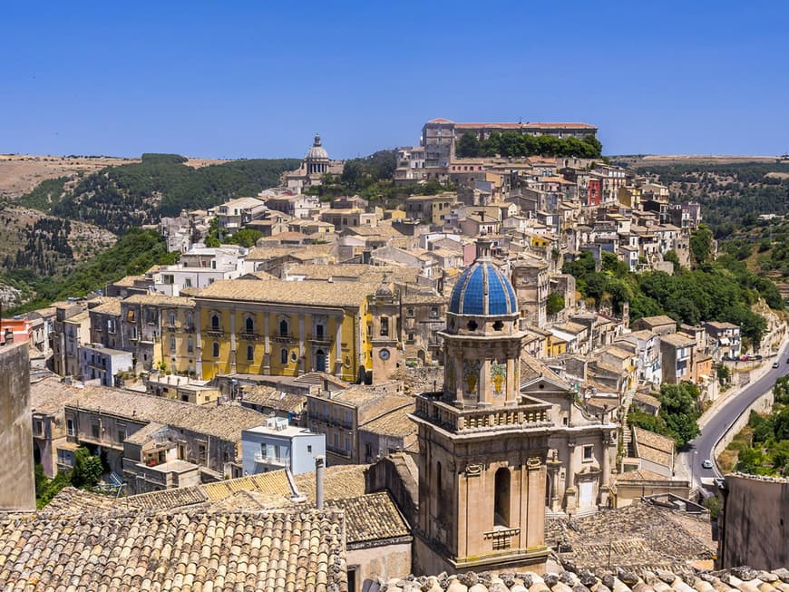 Als schönste aller Barockstädte Siziliens gilt Noto, das auch Weltkulturerbe ist.