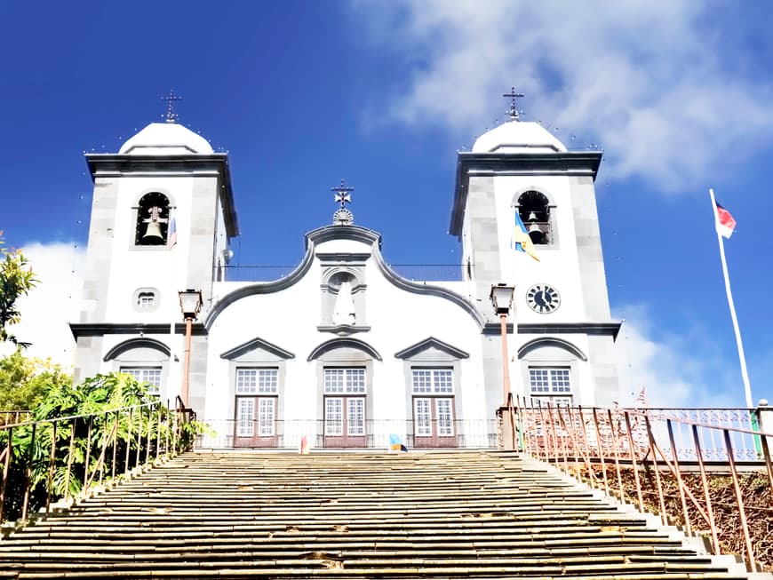 70 Stufen geht es hoch zur Kirche Nossa Senhora do Monte
