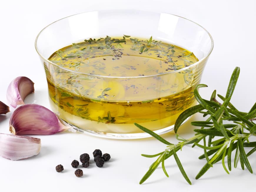 Eine feine Vinaigrette gibt dem Salat den letzten Pfiff