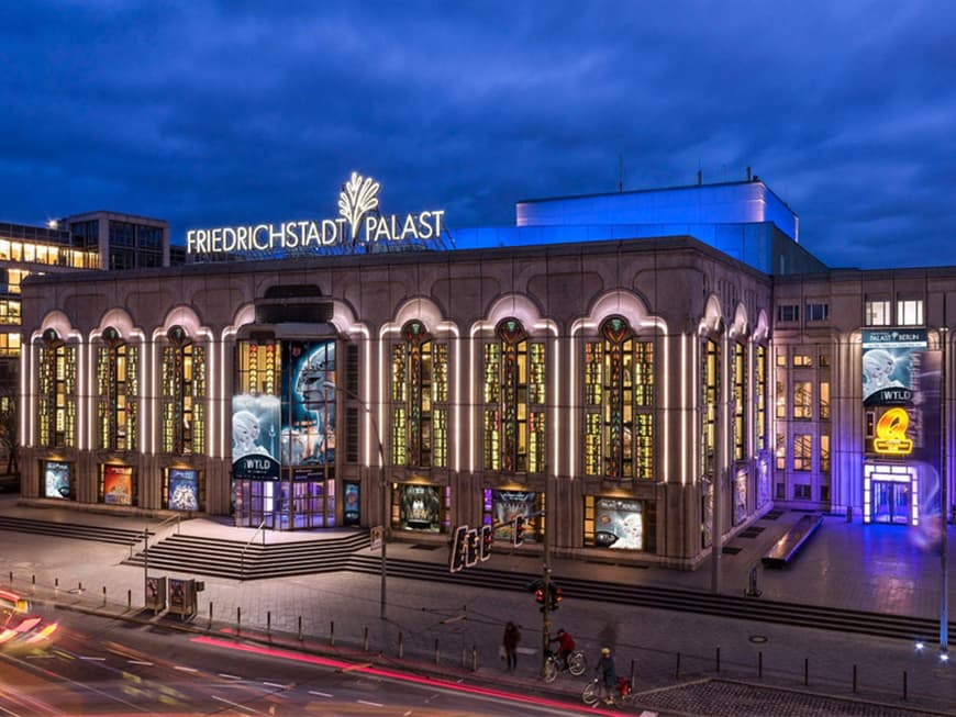 Der Friedrichstadt-Palast beherbergt die größte Theaterbühne der Welt