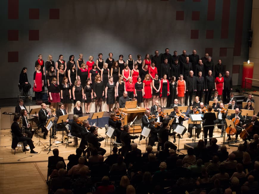 In diesem Jahr feiert der Mitarbeiter-Chor sein fünfjähriges Jubiläum mit gleich zwei Benefizkonzerten am 2. und 3. November.