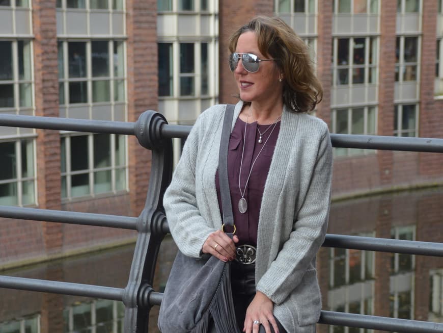 Ob fürs Büro oder für einen entspannten Ausflug in die Stadt - mit einem Cardigan ist frau immer richtig angezogen.