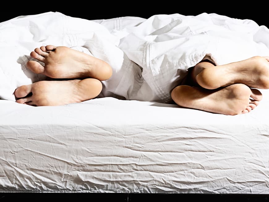 Dass Sex irgendwann nicht mehr das Wichtigste in der Beziehung ist, ist völlig normal. Aber Sie können trotzdem etwas dagegen tun.
