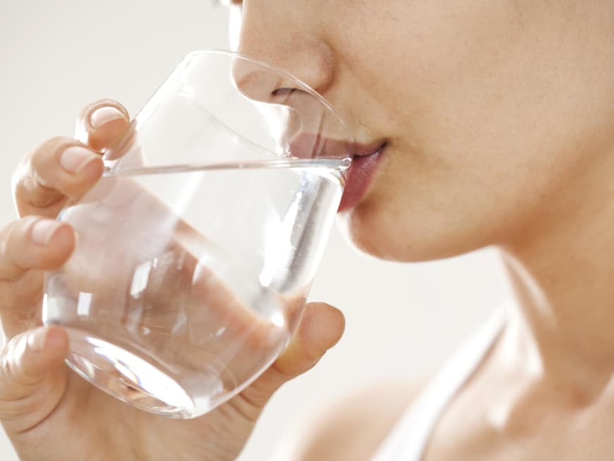 Starker Durst kann ein Anzeichen für Diabetes sein