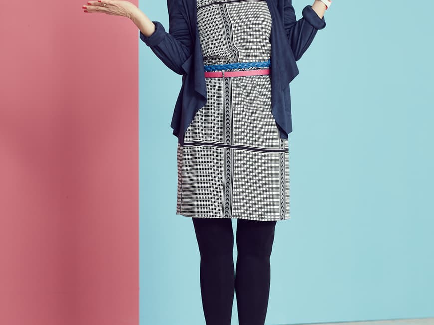 Outfit 4: Jacke 39,99 Euro, Gr. S - L, Kleid 19,99 Euro, Gr. S - M. Takko, www.takko.com. Gürtel 12,99 Euro & 10,99 Euro. Zalando, www.zalando.de, Tel.: 08 00/3 30 09 00. Schuhe 59,99 Euro, Gr. 36 - 41. Heine, www.heine.de, Tel.: 01 80 /6 36 36 36