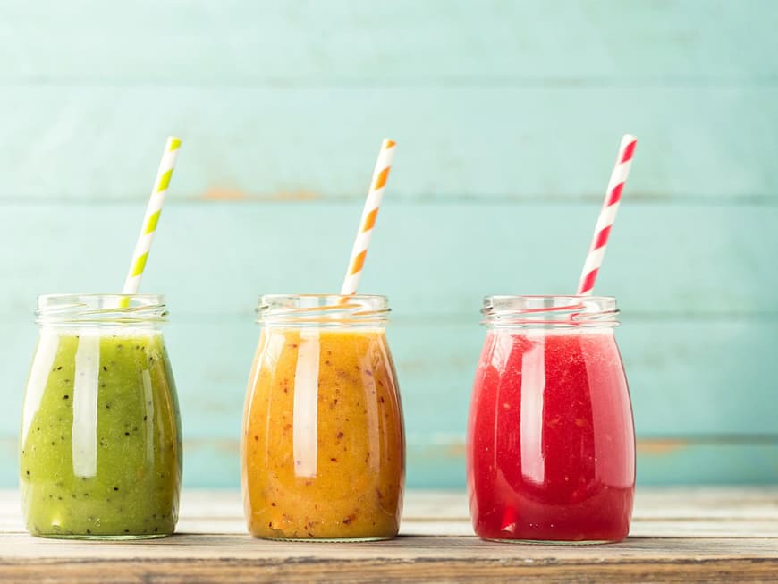 Kann das weg oder in den Mixer? Rohes Gemüse ist für den Smoothie nur bedingt geeignet.