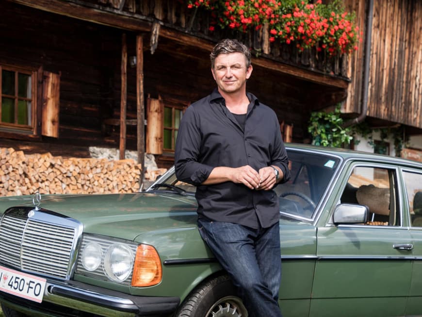 Schauspieler Hans Sigl spiel den Bergdoktor