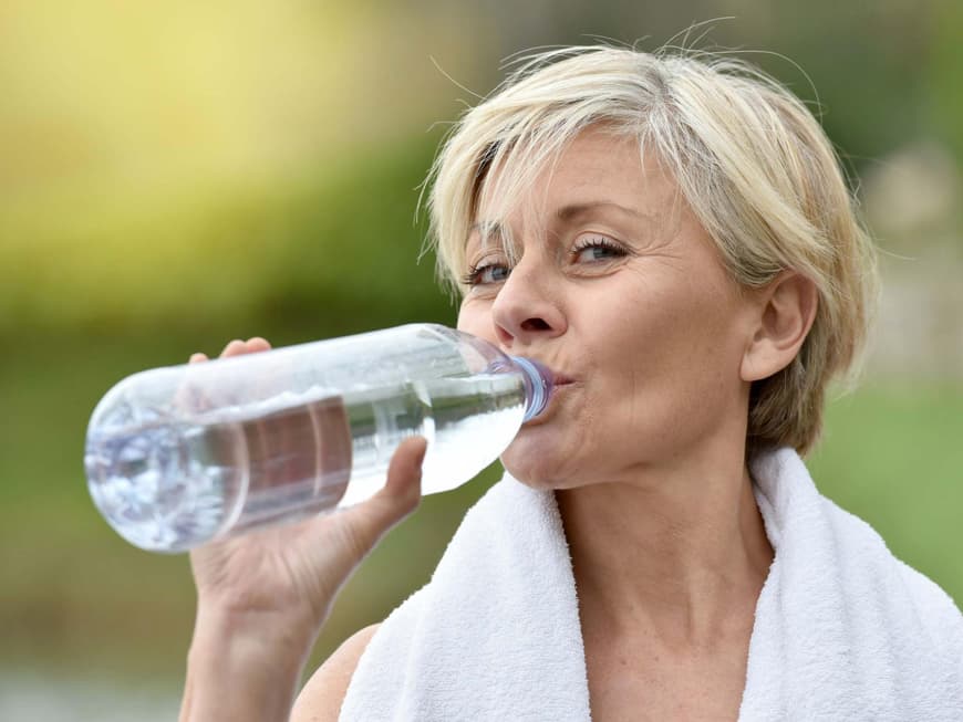 Wie viel Wasser muss ich trinken?