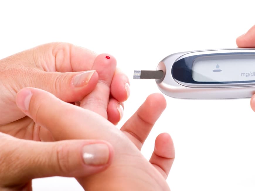 Messen des Blutzuckerspiegel ist ein Muss für jeden Diabetes Patient