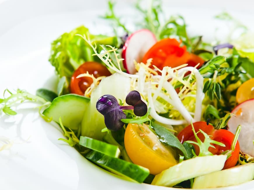 Salat die gesündeste Art zu essen, frisch und vitaminreich