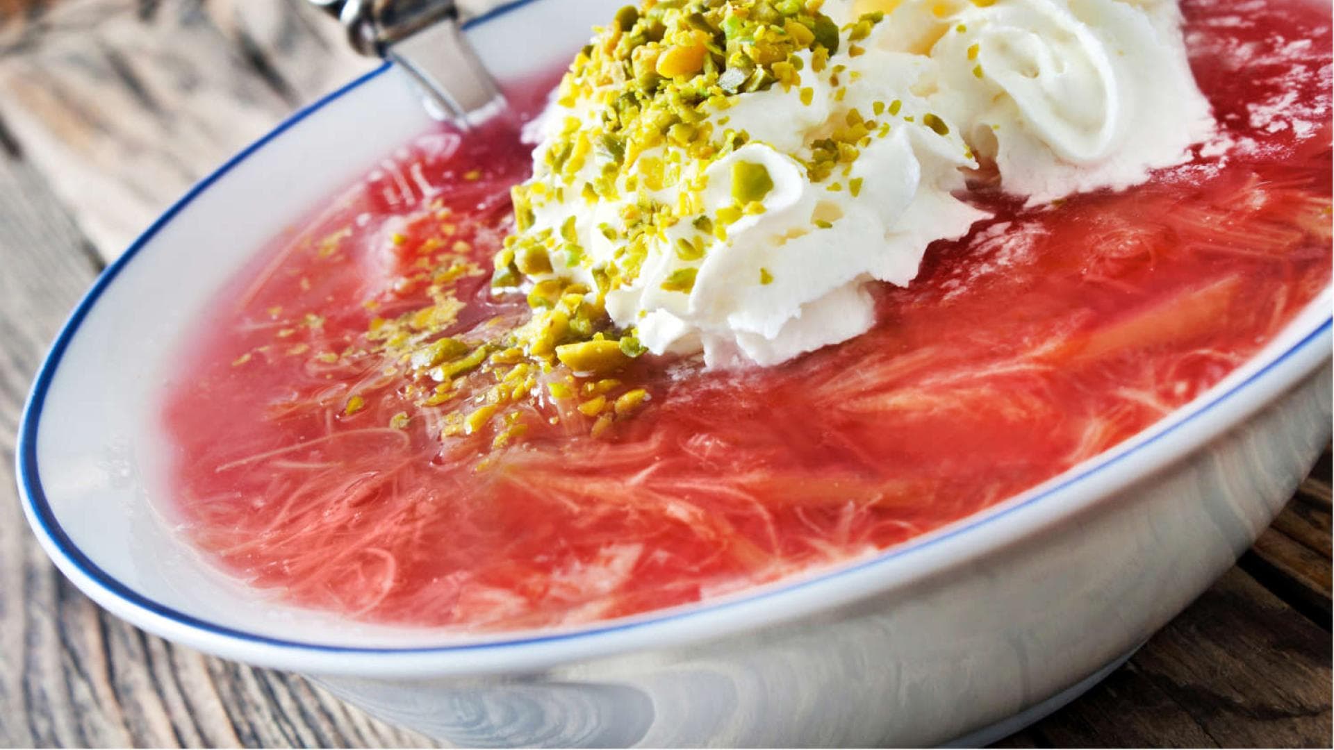 Rhabarberkompott mit nur drei Zutaten Rhabarberkompott mit nur drei Zutaten